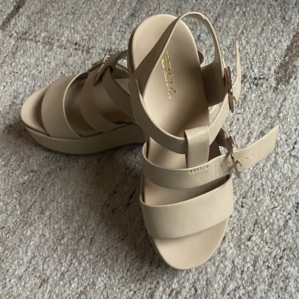 *NEW Soda Cream Strappy Sandals - Picture 2 of 5